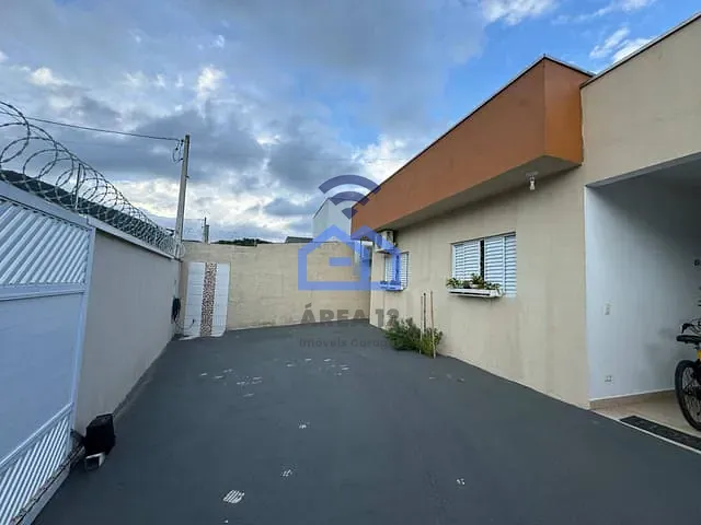 Casa com 300m² 3 quartos e 2 banheiros, à venda, no bairro Martim de Sá em Caraguatatuba