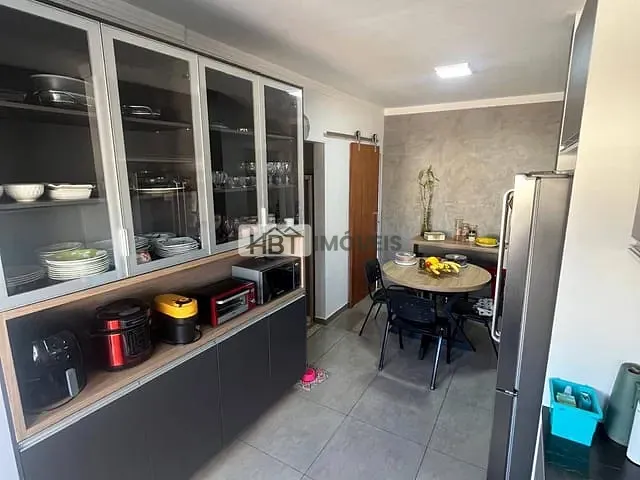 Casa 3 quartos e 2 banheiros, à venda, no bairro Vila Nova Santa Clara em Bauru