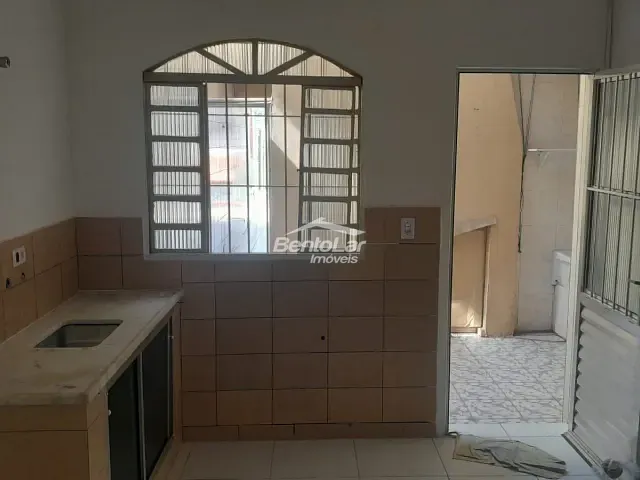Casa com 40m² 1 quarto e 1 banheiro, para alugar, no bairro Vila Mazzei em São Paulo