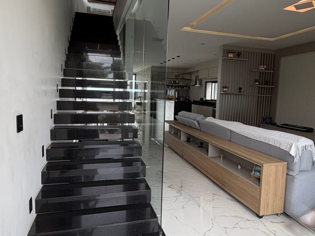 Casa 3 quartos e 6 banheiros, à venda ou para alugar, no bairro Cidade Parquelandia em Mogi das Cruzes