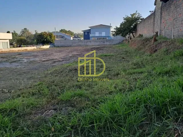 Casa com 1477m² 3 quartos e 2 banheiros, à venda, no bairro Parque Village Castelo em Itu