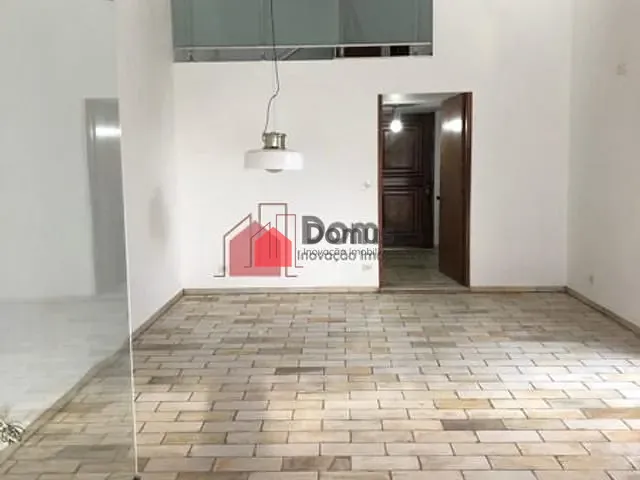 Casa com 330m², à venda, no bairro Centro em Pindamonhangaba