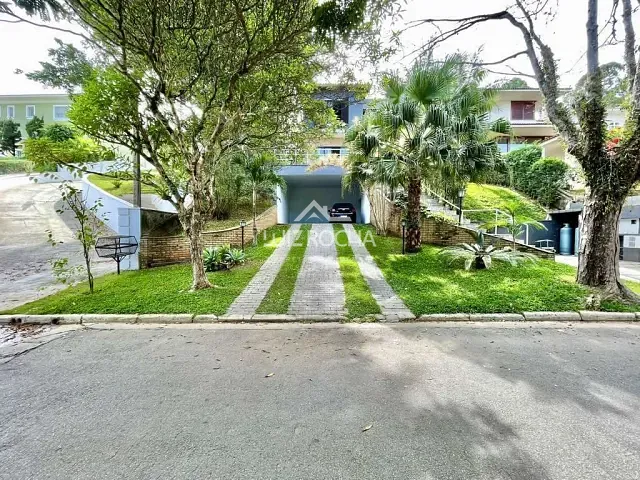 Casa com 1000m² 4 quartos e 4 banheiros, à venda, no bairro Residencial Euroville em Carapicuíba