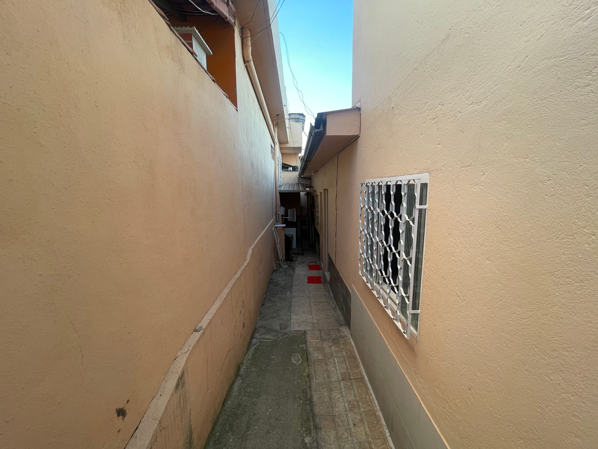 Casa com 2 moradias à venda com 5 quartos e 10 vagas no Bairro Califórnia em Belo Horizonte/MG – Próximo à Arena MRV