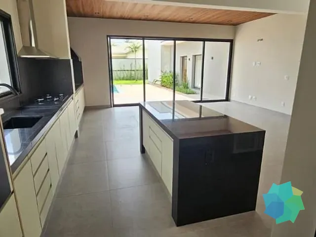 Casa com 464m² 3 quartos e 3 banheiros, à venda, no bairro Portal dos Bandeirantes em Salto