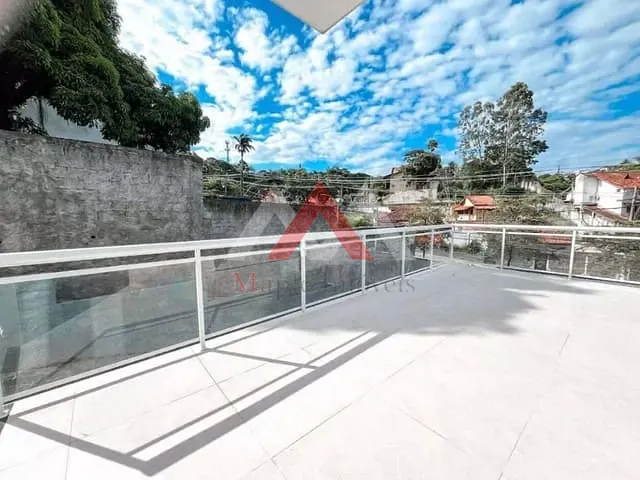 Casa com 1600m² 5 quartos e 4 banheiros, à venda, no bairro Badu em Niterói