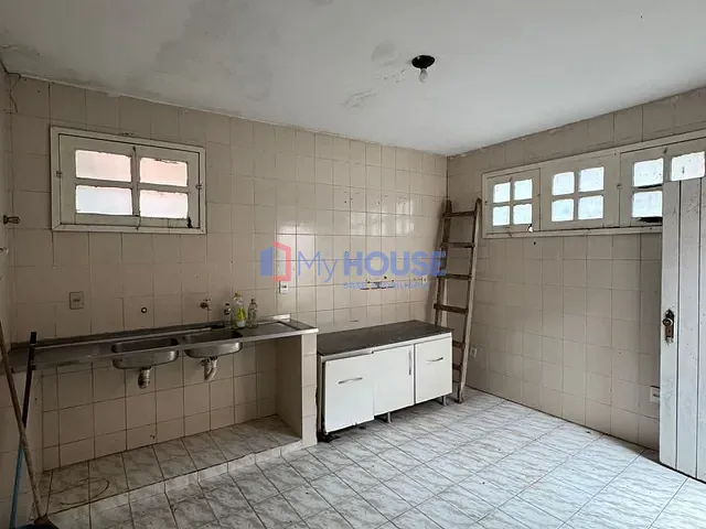 Casa à venda ou para alugar, no bairro Pontal em Ilhéus