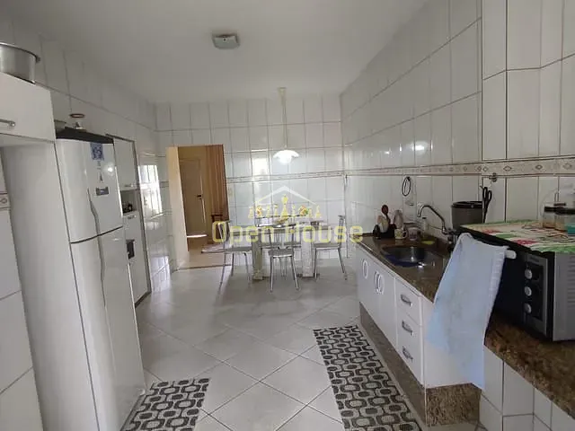 Casa com 300m² 3 quartos e 2 banheiros, à venda, no bairro São Jorge em Pinheiral