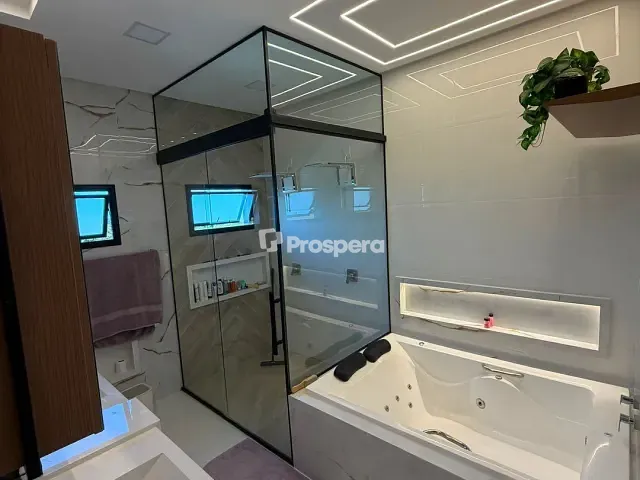 Casa com 360m² 3 quartos e 5 banheiros, à venda, no bairro Condomínio Terras Alpha Anápolis em Anápolis