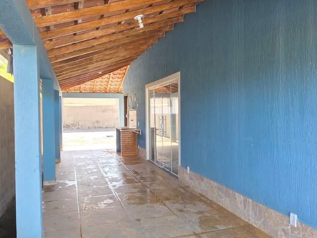 Casa 2 quartos e 1 banheiro, para alugar, no bairro Loteamento Extensão do Serramar em Rio das Ostras