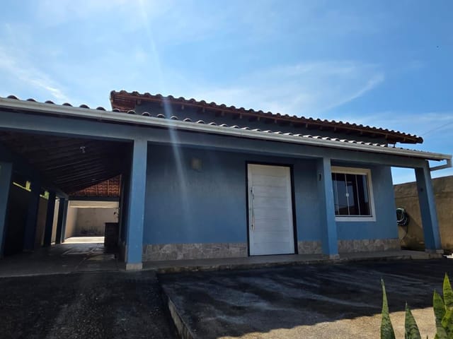 Casa 2 quartos e 1 banheiro, para alugar, no bairro Loteamento Extensão do Serramar em Rio das Ostras