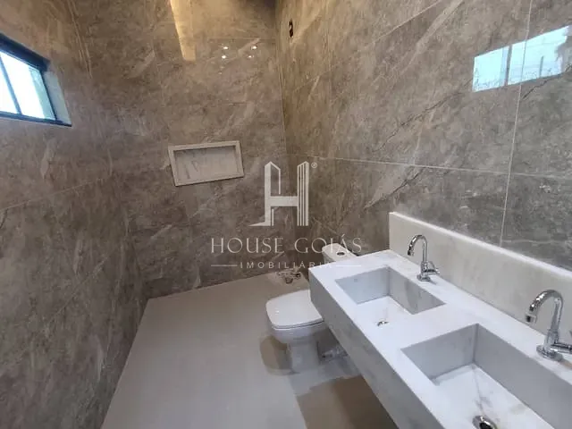 Casa com 210m² 3 quartos e 4 banheiros, à venda, no bairro Jardim Atlântico em Goiânia
