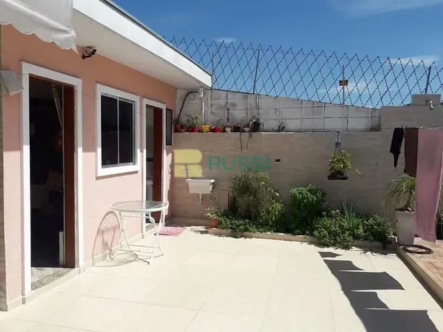 Casa com 360m² 3 quartos e 2 banheiros, à venda, no bairro Condomínio Residencial Mantiqueira em São José dos Campos