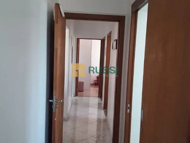 Casa com 360m² 3 quartos e 2 banheiros, à venda, no bairro Condomínio Residencial Mantiqueira em São José dos Campos