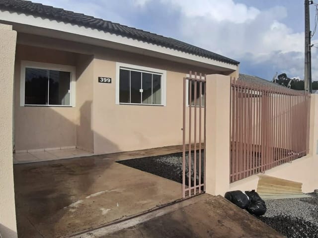 Casa com 2 dormitórios à venda próximo ao Lago de Olarias