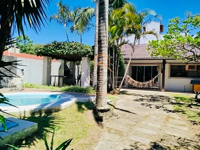 Casa com 480m² 1 quarto e 2 banheiros, à venda, no bairro Laranjal em Pelotas