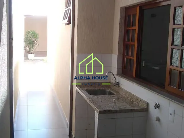Casa com 300m² 3 quartos e 1 banheiro, à venda, no bairro São Benedito em Pindamonhangaba