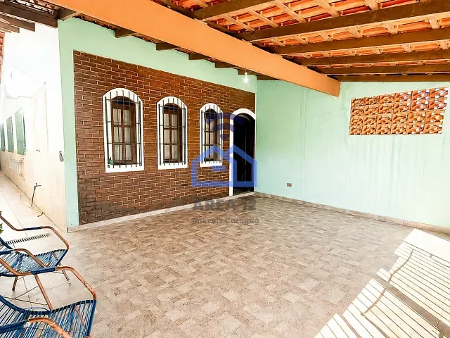 Casa com 129m² 2 quartos e 2 banheiros, à venda, no bairro Praia das Palmeiras em Caraguatatuba