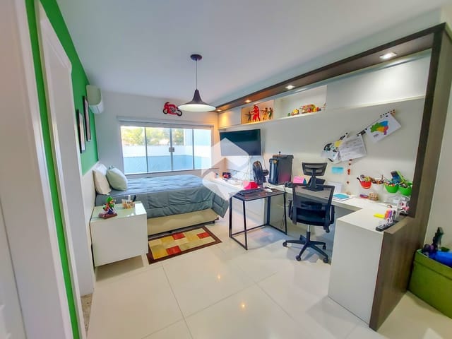 Casa com 1000m² 6 quartos e 8 banheiros, à venda, no bairro Barra da Tijuca em Rio de Janeiro