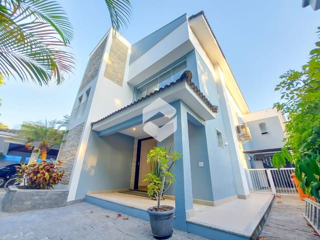 Casa com 1000m² 6 quartos e 8 banheiros, à venda, no bairro Barra da Tijuca em Rio de Janeiro