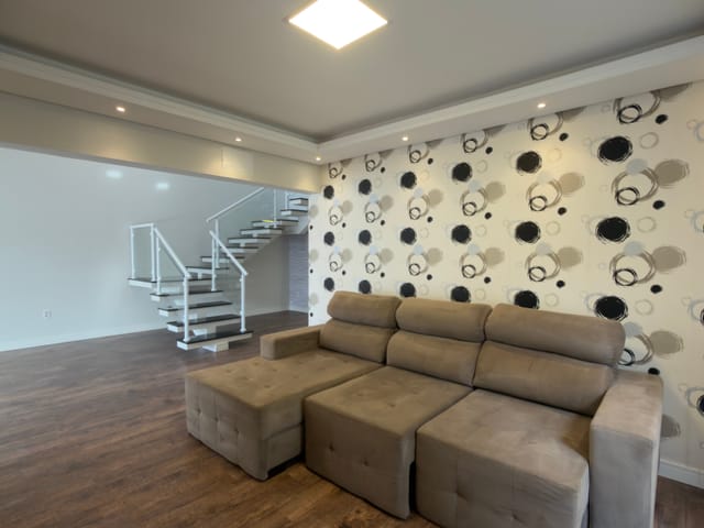 Casa 3 quartos e 4 banheiros, para alugar, no bairro Cidade Parquelandia em Mogi das Cruzes