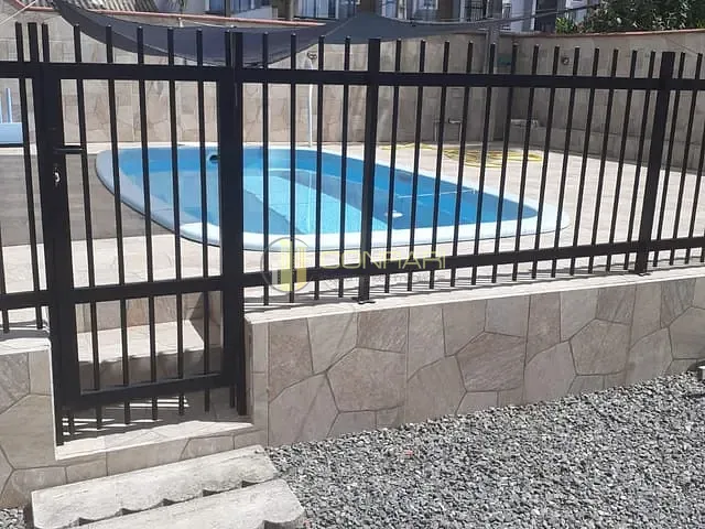 Casa com 300m² 3 quartos e 2 banheiros, à venda, no bairro Pereque em Porto Belo