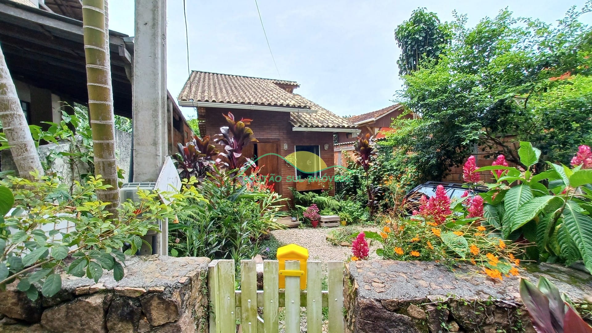 Casa, 2 quartos, 74 m² - Foto 1