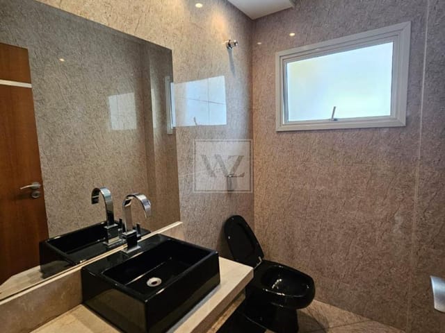 Casa com 465m² 4 quartos e 4 banheiros, à venda, no bairro Chapada em Ponta Grossa