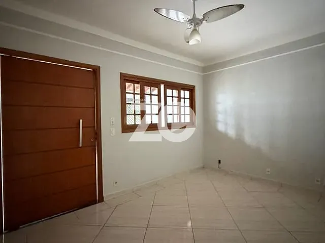 Casa com 180m² 2 quartos e 2 banheiros, à venda, no bairro Jardim Ferraz em Bauru