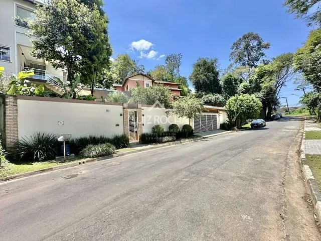 Casa com 1275m² 4 quartos e 5 banheiros, à venda, no bairro Pousada dos Bandeirantes em Carapicuíba
