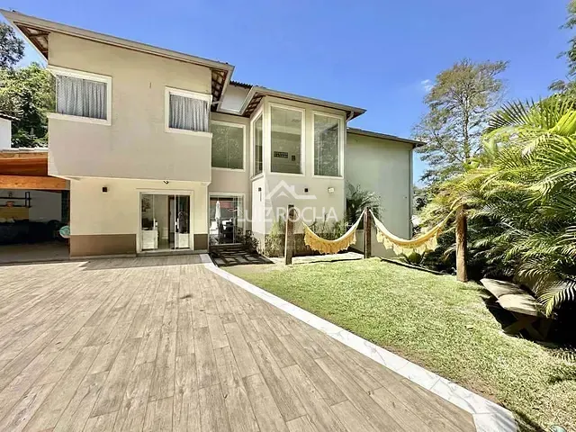 Casa com 1275m² 4 quartos e 5 banheiros, à venda, no bairro Pousada dos Bandeirantes em Carapicuíba