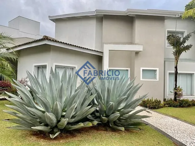 Casa com 800m² 3 quartos e 3 banheiros, à venda ou para alugar, no bairro Cachoeira em Vinhedo