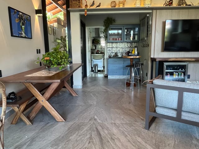 Casa com 900m² 3 quartos e 4 banheiros, à venda, no bairro Cidade Alta em Cuiabá