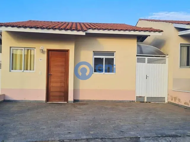 Casa 2 quartos e 2 banheiros, à venda, no bairro Jardim Simus em Sorocaba