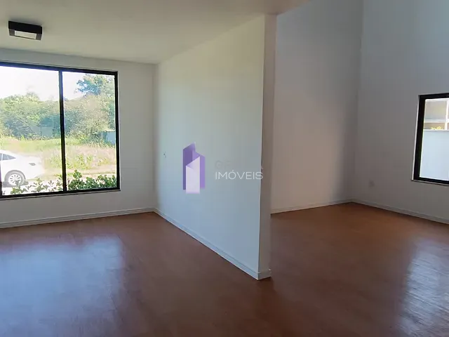 Casa com 208m² 4 quartos e 5 banheiros, à venda, no bairro Ubatiba em Maricá