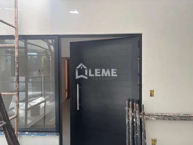 Casa 3 quartos e 4 banheiros, à venda, no bairro Jardim Colina Verde em Mococa