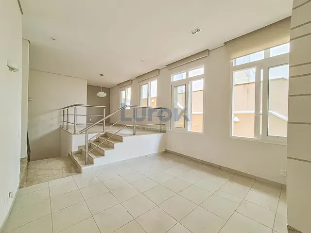 Casa com 375m² 3 quartos e 5 banheiros, à venda ou para alugar, no bairro Jardim Recanto em Valinhos