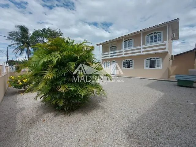 Casa com 420m² 3 quartos e 1 banheiro, à venda, no bairro Passa Vinte em Palhoça