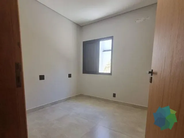 Casa com 175m², à venda, no bairro Loteamento Terras de São Pedro e São Paulo em Salto