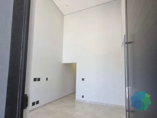 Casa com 175m², à venda, no bairro Loteamento Terras de São Pedro e São Paulo em Salto