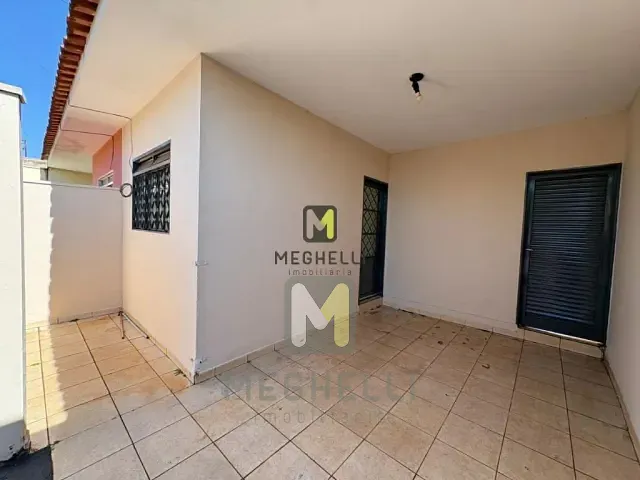 Casa com 200m² 2 quartos e 1 banheiro, para alugar, no bairro Centro em Serrana