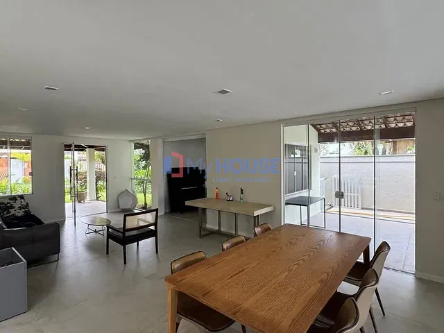 Casa com 480m² 4 quartos e 6 banheiros, à venda ou para alugar, no bairro Nossa Senhora da Vitória em Ilhéus