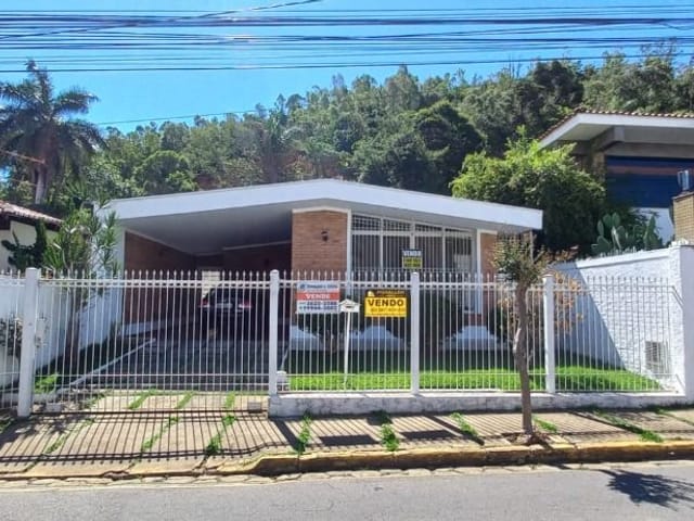 Foto do Casa - Casa à venda e locação 3 Quartos, 1 Suite, 1 Vaga, 435.75M², Centro, Itajubá - MG | MOHALLEM e LOPES CORRETAGEM E ADMINISTRACAO DE IMOVEIS LTDA