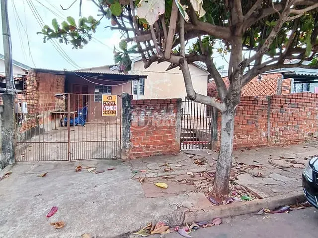 Casa com 60m² 1 quarto e 1 banheiro, à venda, no bairro Conjunto Habitacional Saltinho em Londrina