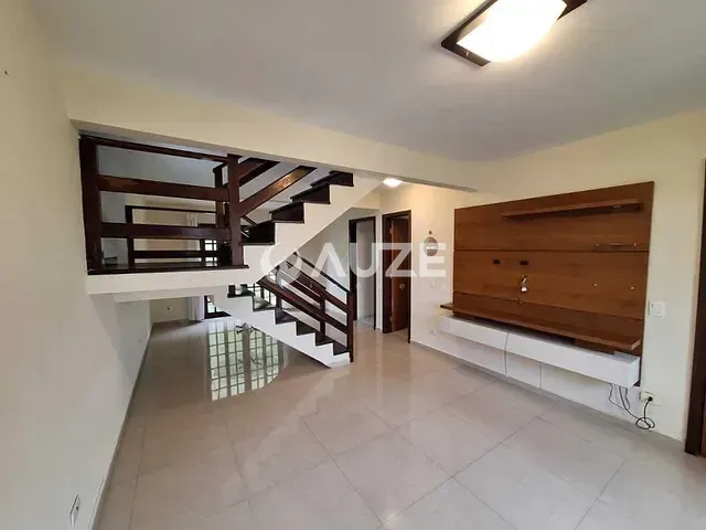 Casa com 269m² 4 quartos e 3 banheiros, à venda, no bairro Boa Vista em Curitiba
