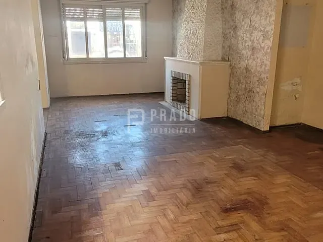 Casa 6 quartos e 4 banheiros, à venda, no bairro Centro em Pelotas