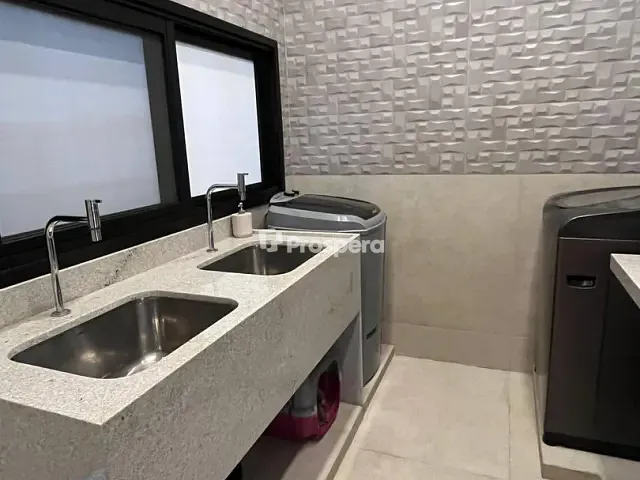 Casa com 389m² 4 quartos e 5 banheiros, à venda, no bairro Condomínio Terras Alpha Anápolis em Anápolis