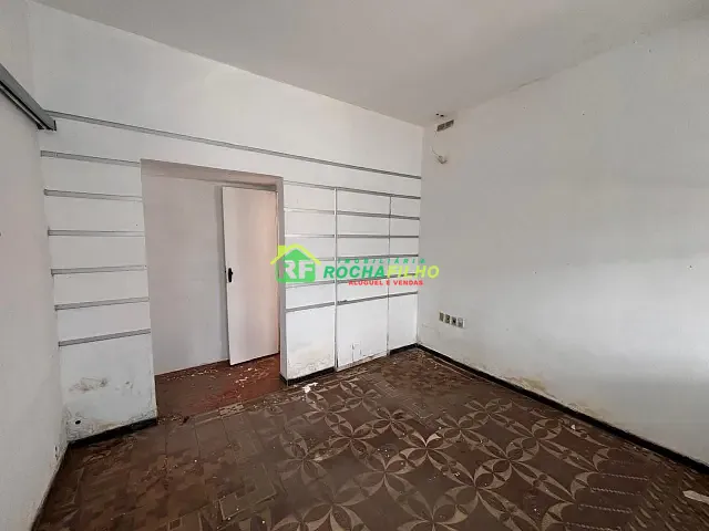 Casa com 60m² 3 quartos e 1 banheiro, para alugar, no bairro Centro em Teresina