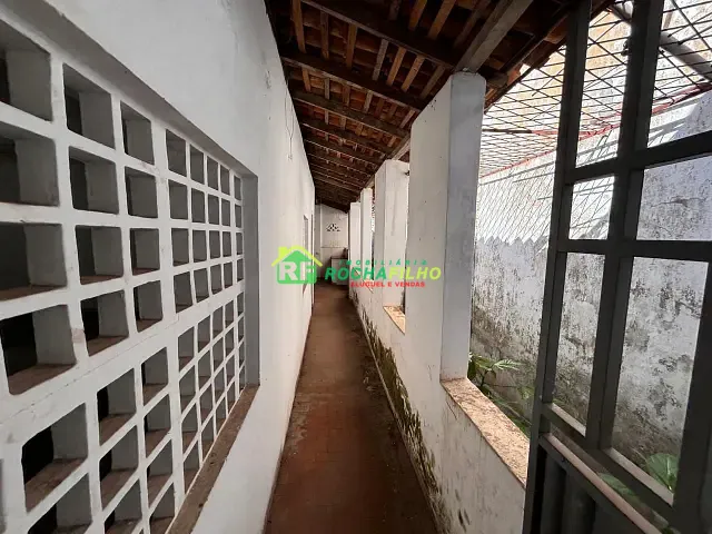 Casa com 60m² 3 quartos e 1 banheiro, para alugar, no bairro Centro em Teresina