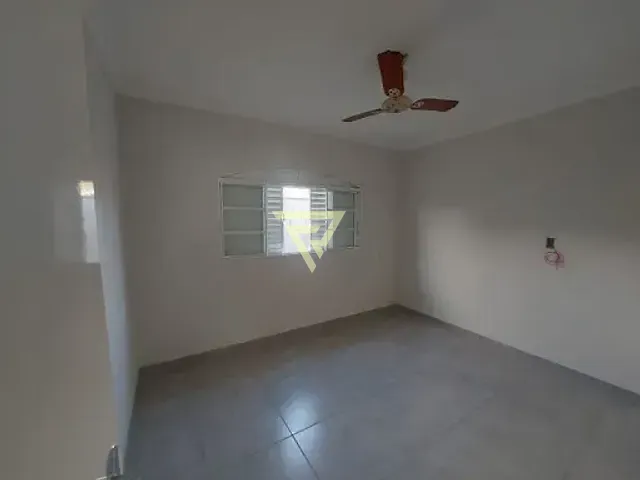 Casa com 200m² 2 quartos e 1 banheiro, à venda, no bairro Avelino Alves Palma em Ribeirão Preto